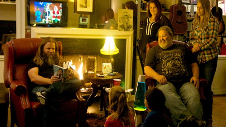 Jamey Johnson Previews Surprise Christmas EP and Reveals New Indie Direction