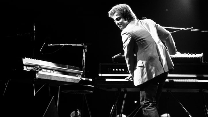 Billy Joel's Biographer Compiles an Ultimate Piano Man Playlist