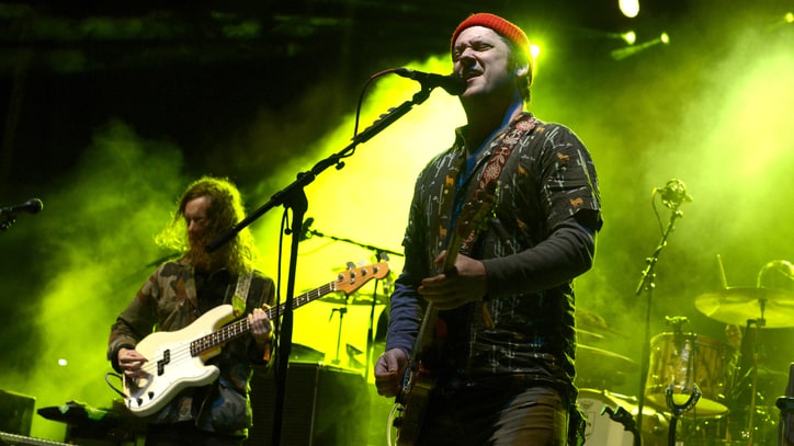Modest Mouse Unveil Frantic, Stomping 'Lampshades on Fire'