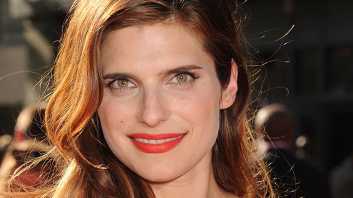 Lake Bell Finds Her Directorial Voice in 'In a World...'