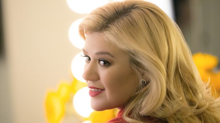 Hear Kelly Clarkson's Pulse-Racing New 'Heartbeat Song'