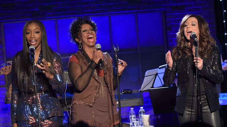 Gladys Knight, Martina McBride, Estelle Harmonize on 'Skyville Live'