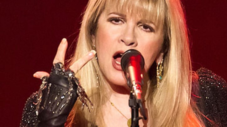 Digest: Stevie Nicks Cancels Shows