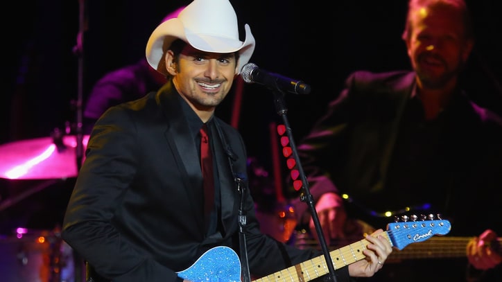 Flashback: Watch Brad Paisley Play for Obama
