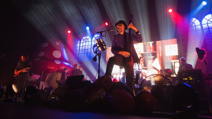 Chocolate Bars and Oompa Loompas: Primus Set U.S. Tour