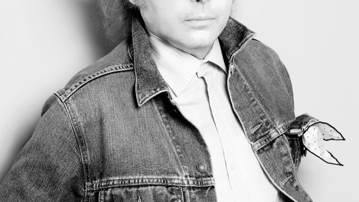 Dwight Yoakam Dishes on Fashion, Paychecks, and Billy Bob Thornton