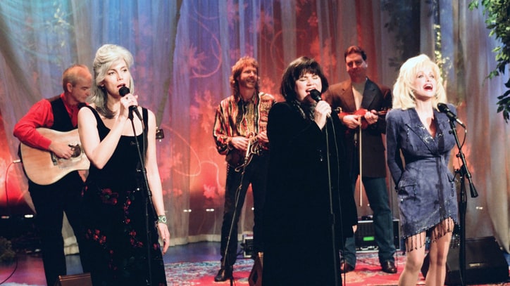 Dolly Parton, Emmylou Harris and Linda Ronstadt to Compile Lost 'Trio' Tracks