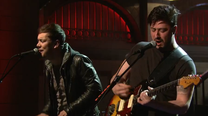 Watch Mumford & Sons Electrify 'SNL' With 'Wilder Mind' Songs