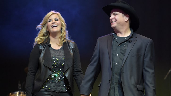 Garth Brooks, Trisha Yearwood Front All-Star ACM Lifting Lives Gala
