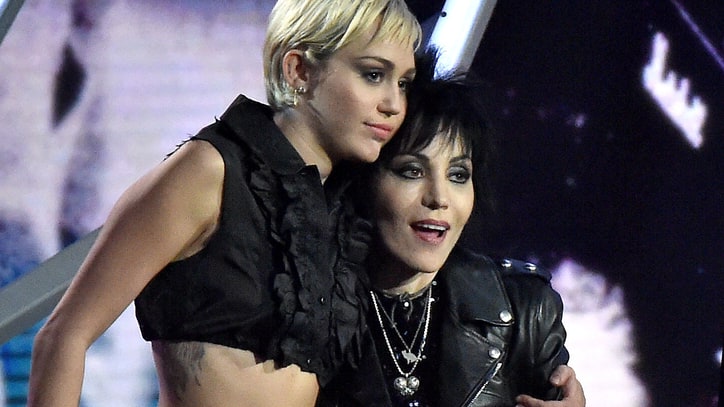 Read Miley Cyrus' Badass Hall of Fame Speech for Joan Jett