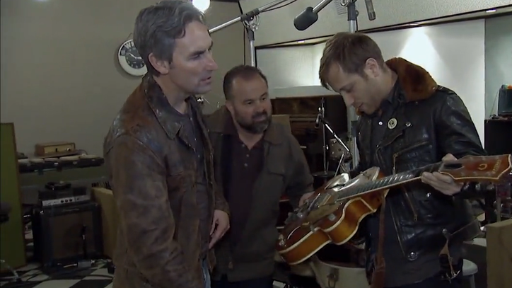 Watch Dan Auerbach Swoon Over Rare Guitar in 'American Pickers' Clip