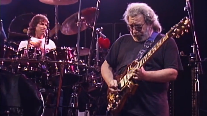 See Grateful Dead Jam on 'Sugaree' in 1989 Unreleased Video