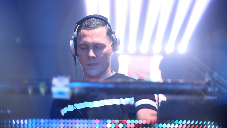 Tiesto Surprise-Releases New York-Inspired 'Clublife' Mix Album