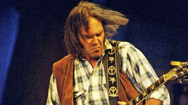 Neil Young Returns to the Harvest