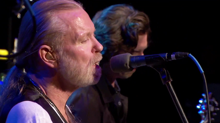 Watch Gregg Allman Lead a 'Smokin'' Jam on 'One Way Out'
