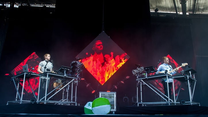 Disclosure Get Soaring, Soulful on New Single 'Holding On'