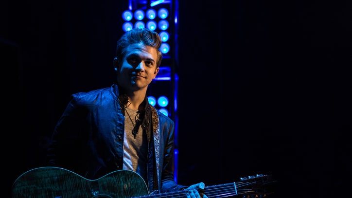 Hunter Hayes Gets Morale Boost From Elton John