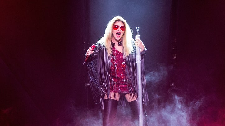 Shania Twain Kicks Off Fiery Final Tour in Seattle