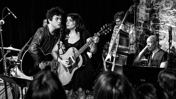 Billie Joe Armstrong, Norah Jones Stage Surprise 'Foreverly' Concert
