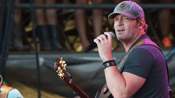 Hear Jerrod Niemann's Festival Travelogue 'Blue Bandana'