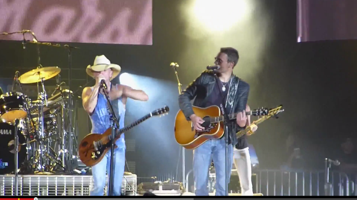 Watch Kenny Chesney and Eric Church Duet on 'When I See This Bar'