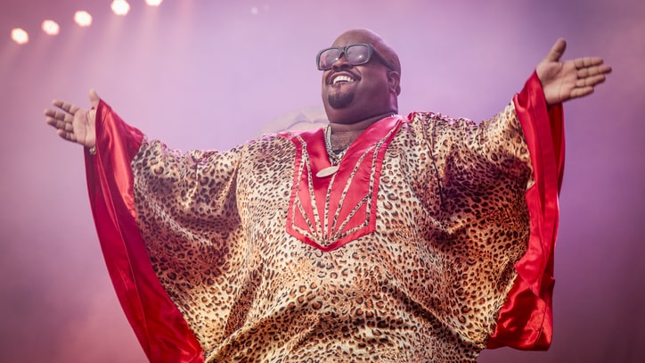 Cee Lo Drops Interactive 'Robin Williams' Google Results Lyric Video