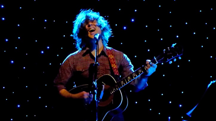 Watch Ryan Adams Cover Foo Fighters, Talk Dave Grohl at Sydney Show