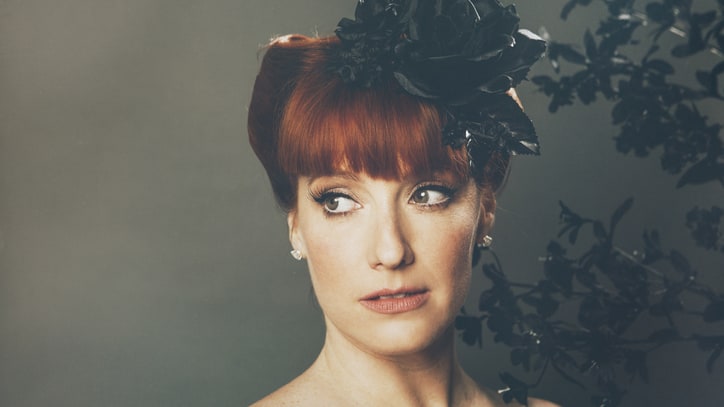 Hear Leigh Nash Go South With 'Somebody's Yesterday'
