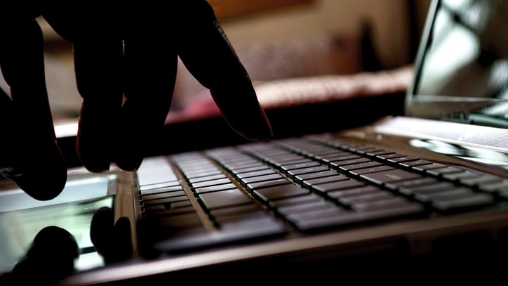 Planned Parenthood Under Attack by Anti-Abortion Hackers, Politicians