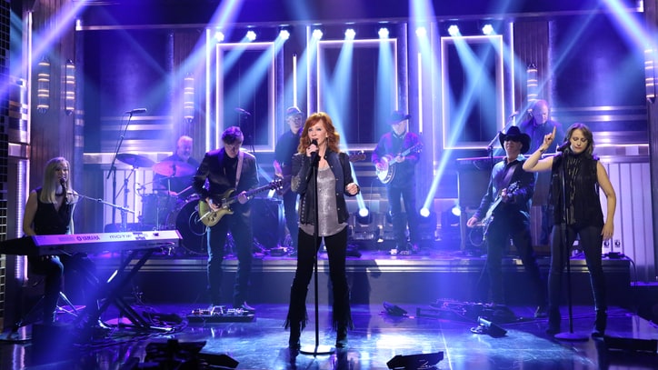 See Reba McEntire's Sizzling 'Until They Don't Love You' on 'Fallon'