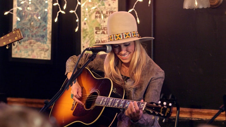 Watch Sheryl Crow Start a New Chapter of Her Career, Live in Nashville