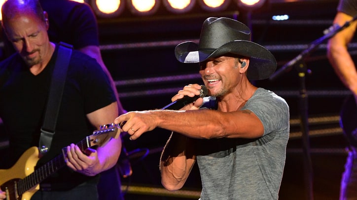 Tim McGraw Tour Storms Nashville With Surprise Guests
