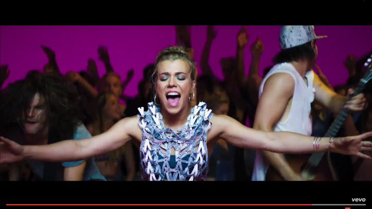 See the Band Perry's Youthful, Pop-Leaning 'Live Forever' Video
