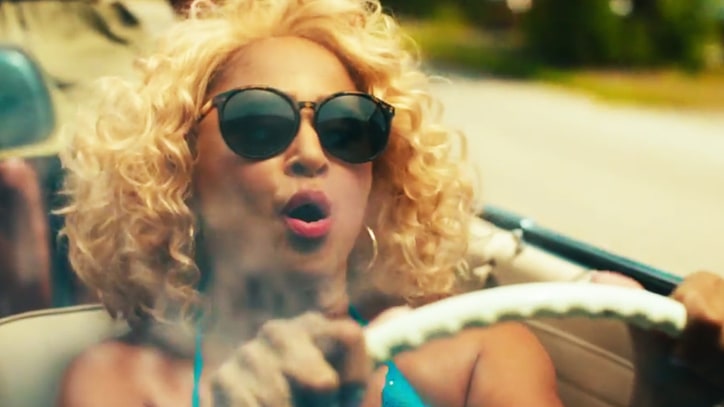 Springsteen, Letterman, Bill Murray Cameo in Darlene Love's New Video