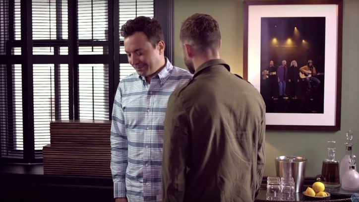 Justin Timberlake, Jimmy Fallon Hold Silly, Silent Convo on 'Tonight'
