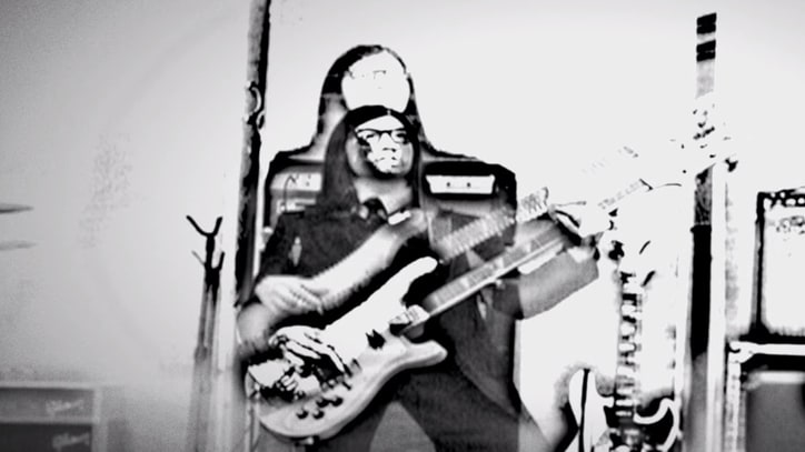 Dead Weather Bassist Gives Lesson, Drops New Song 'Mile Markers'