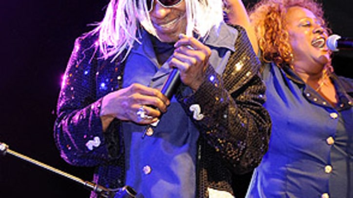 Sly Stone Pleads Not Guilty to Cocaine Charge