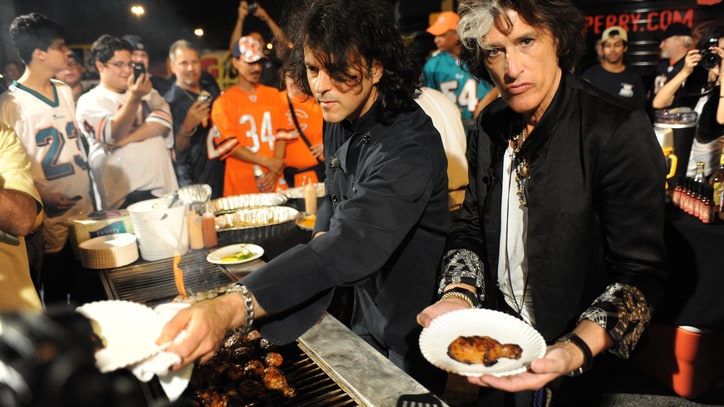 Alice Cooper, Joe Perry Remember 'Rock & Roll Chef' Kerry Simon