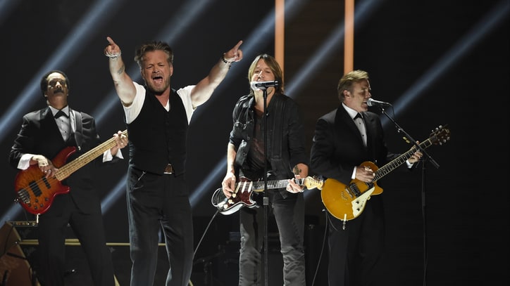 John Mellencamp, Keith Urban Set for CMA Awards Duet