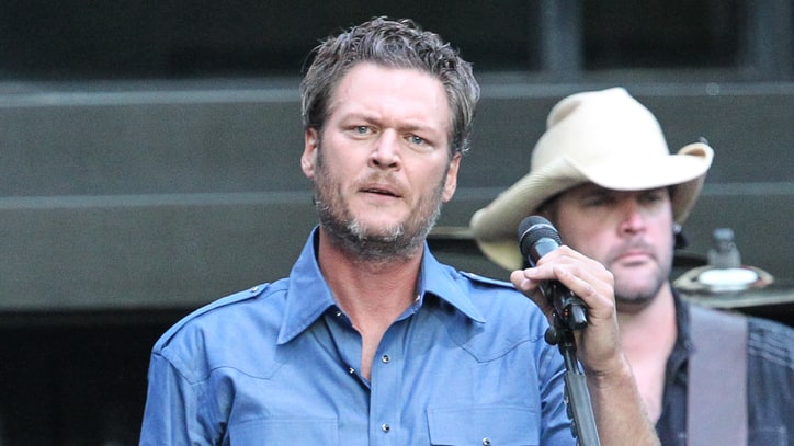 Blake Shelton Sues Tabloid Over Rehab Story