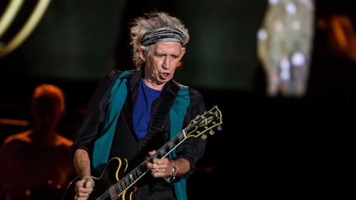 See Keith Richards Play Raucous 'Gimme Shelter' at Apollo Theater