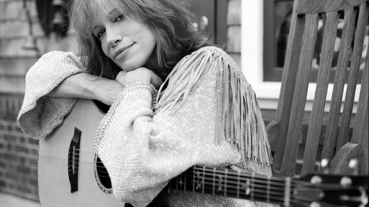 10 Things We Learned From Carly Simon's Revealing New Memoir