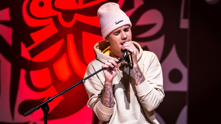 Justin Bieber Goes Unplugged in Toronto, With Mixed Results