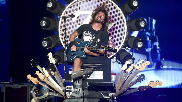 How Dave Grohl Conquered 2015 With a Broken Leg