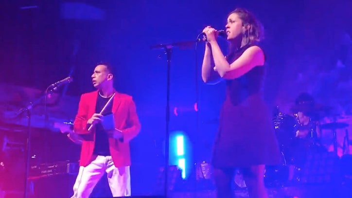 Watch Sleater-Kinney Cover B-52s' 'Rock Lobster' With Fred Armisen