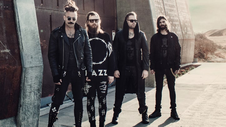 3TEETH: Meet Tool's Handpicked 2016 Tourmates