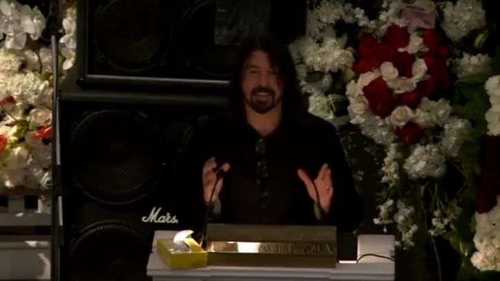 Watch Dave Grohl's Emotional Eulogy From Lemmy's Memorial Service