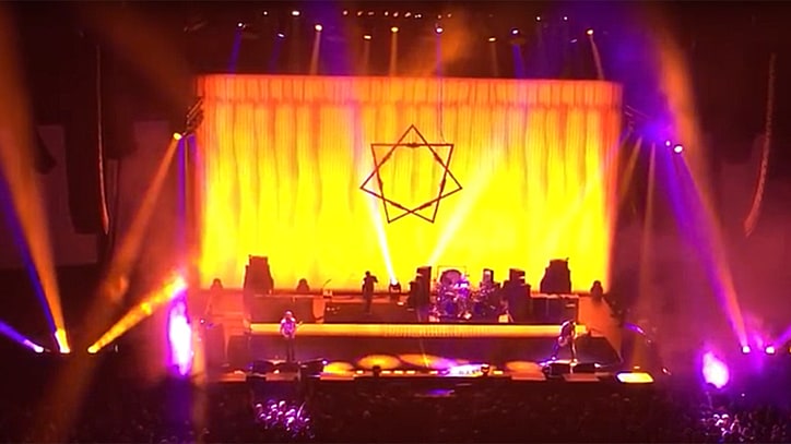 Watch Tool Dust Off Brooding Deep Cut 'Sweat' Live