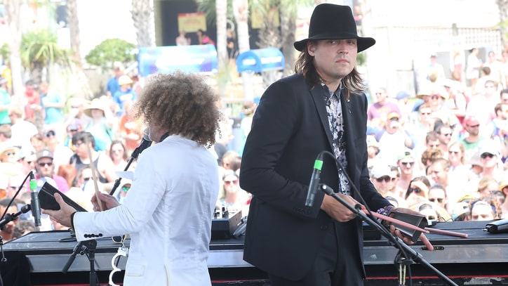 Arcade Fire Plan Memorial Parade for David Bowie