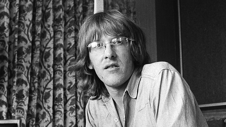 Jefferson Airplane Guitarist Paul Kantner Dead at 74
